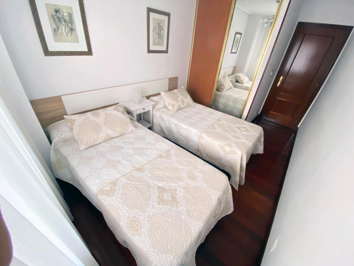 Apt Las Olas Cotolino Con Parking A 2' De La Playa Кастро-Урдиалес Екстериор снимка