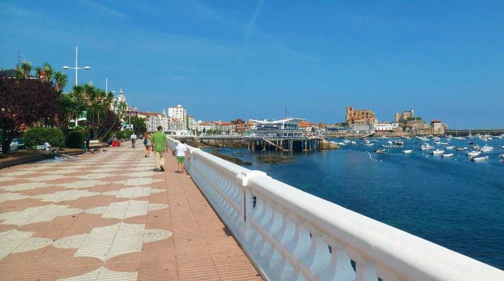 Apt Las Olas Cotolino Con Parking A 2' De La Playa Кастро-Урдиалес Екстериор снимка